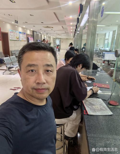 这套房子早就想过户给儿子,但总觉得手续麻烦就拖着